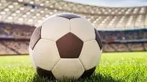 《董方卓揭秘奥运封闭战痛楚：半月板与后交叉韧带齐毁，曼联急盼手术康复之旅》